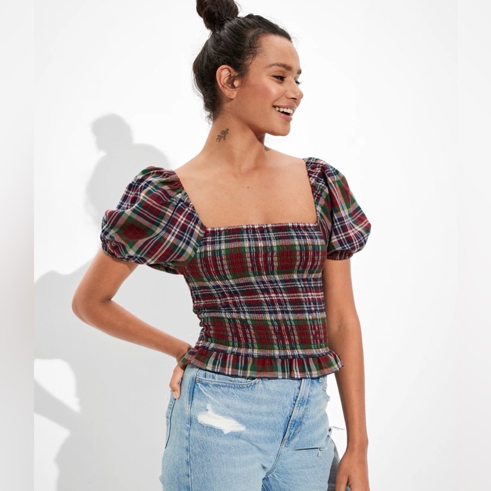 American Eagle Red Green Plaid Puff Sleeve, Square Neck, Smocked Crop Top small